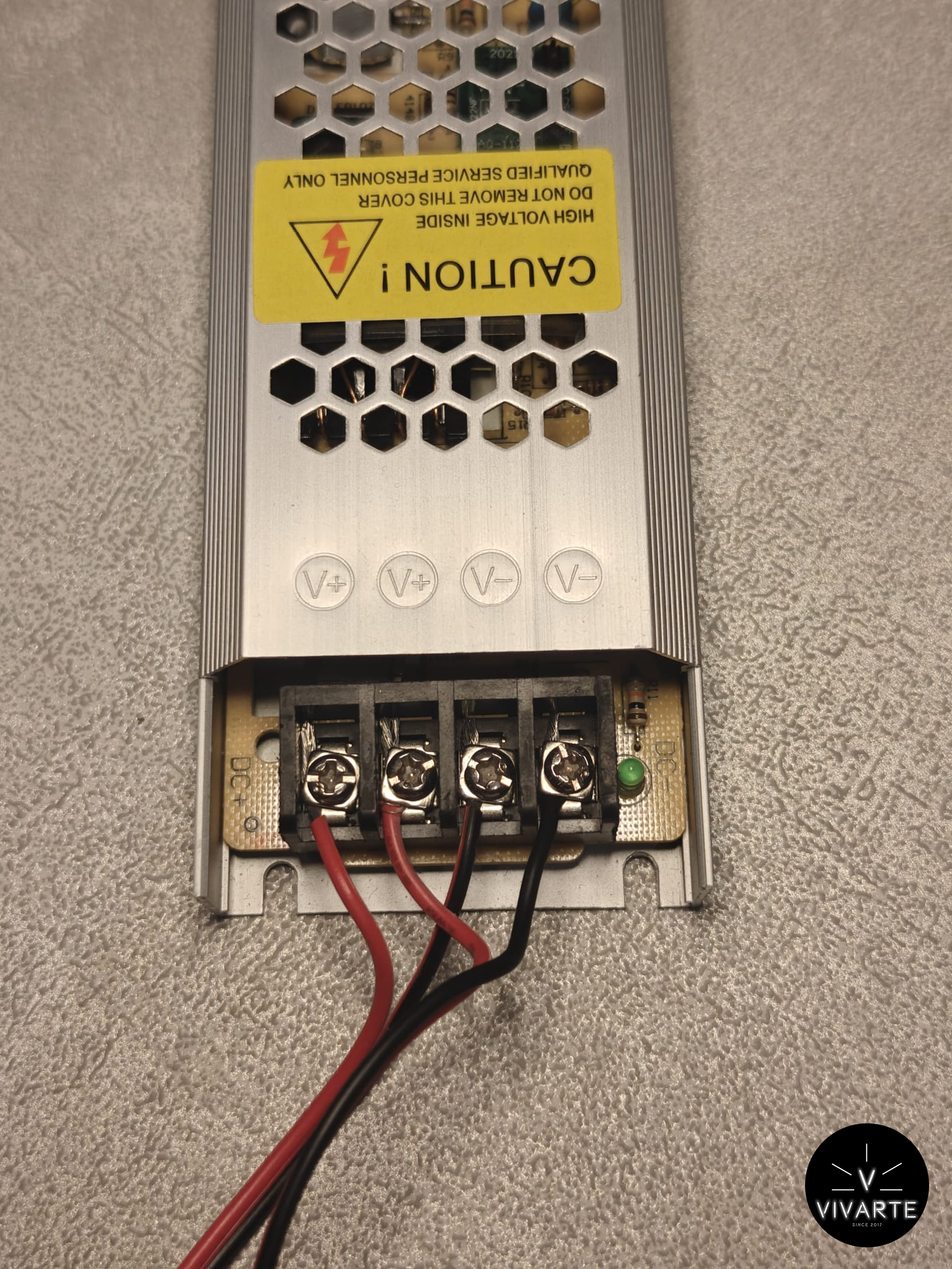 Alumiiniumkorpuses LED-toiteplokk 12V / 24V IP20 – paigaldamiseks kuivadesse siseruumidesse