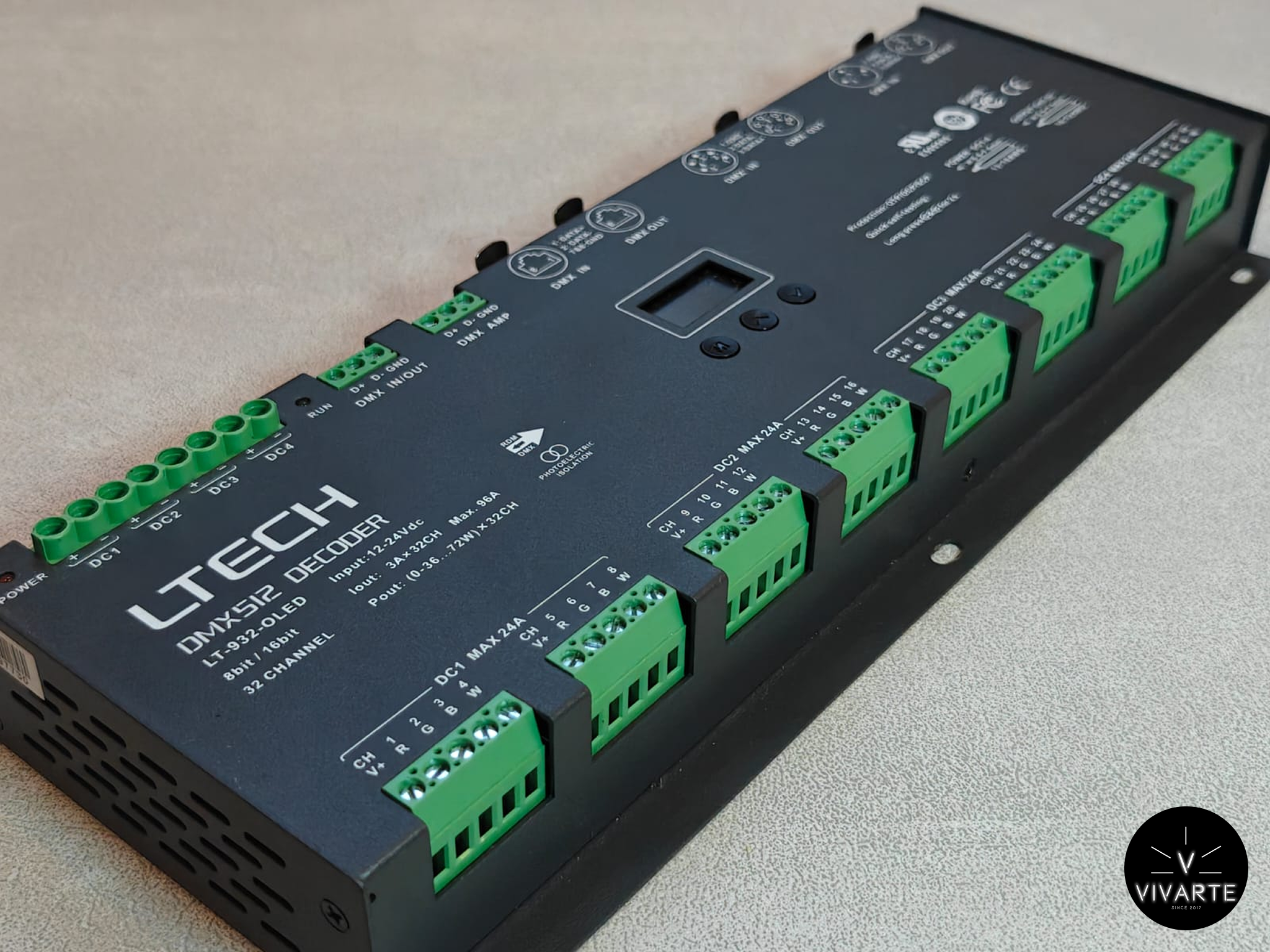 LTECH LT-932-OLED DMX512 dekooder – 32-kanaline LED kontroller lähivaates