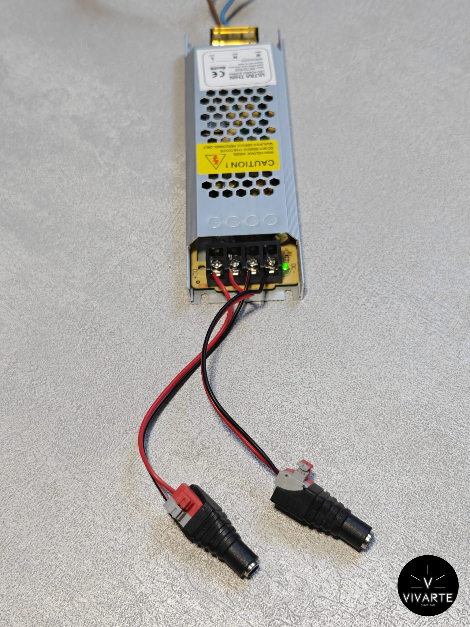 Alumiiniumkorpuses LED-toiteplokk 12V IP20 – ühendatud kiirkinnitustega LED-ribade toiteks