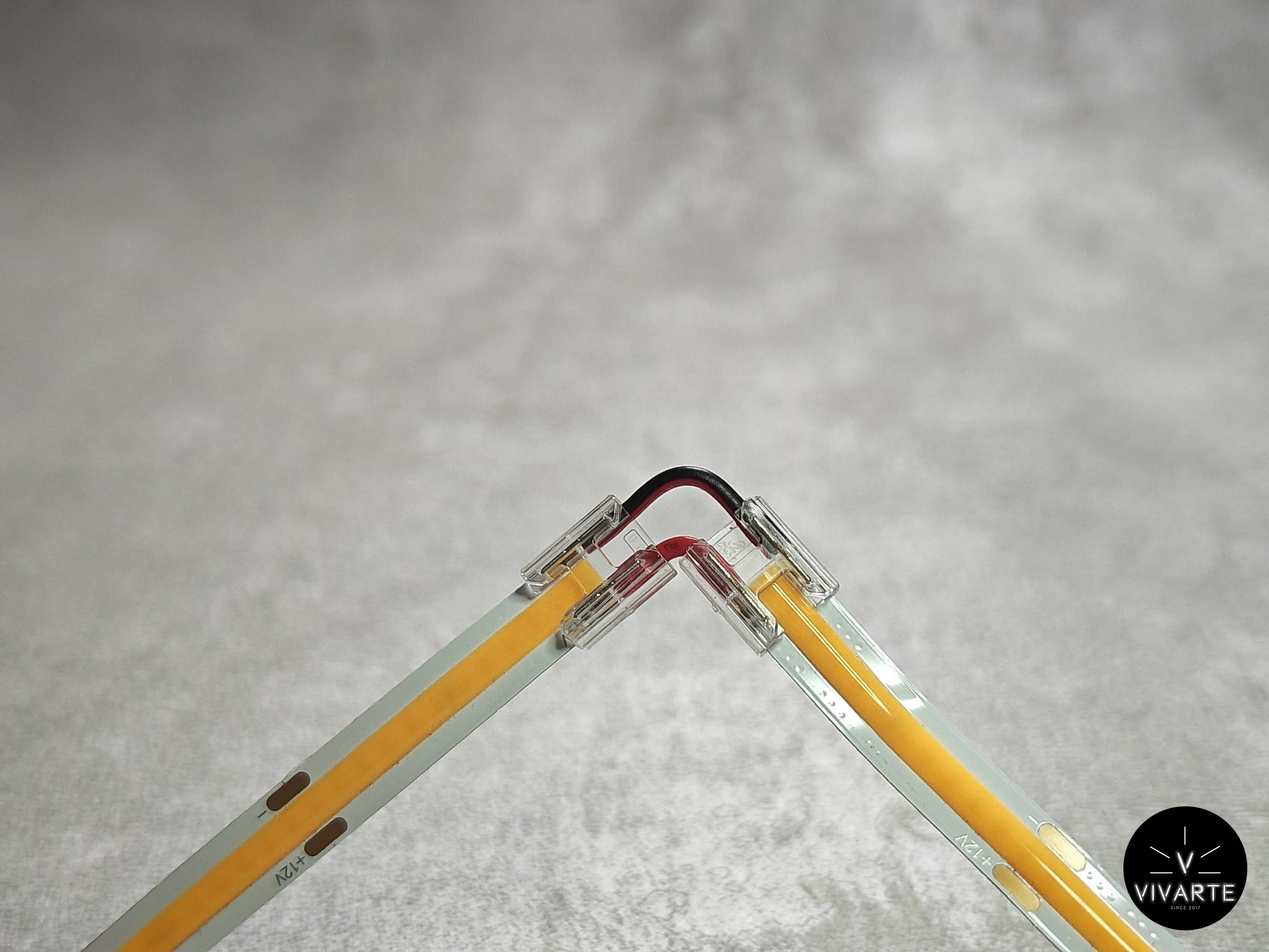 FCOB ühevärviline LED-riba – universaalne 2PIN kiirkinnitus nurkade jaoks (riba↔riba / juhe↔riba / juhe↔juhe), 8 mm ja 10 mm, IP30 – Vivarte