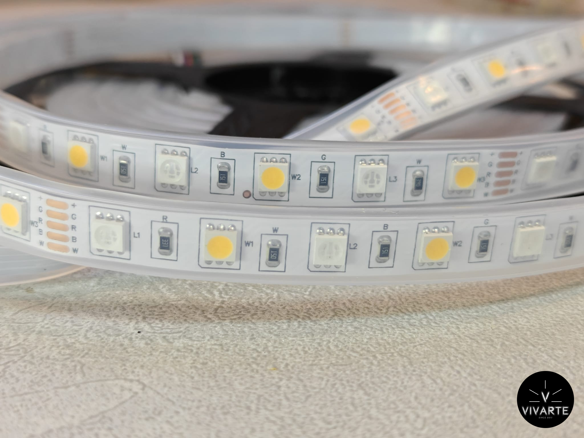 SMD 5050 RGB+W LED-riba IP67 silikoonümbrises – 60 LED/m, 5PIN (R, G, B, W, +), lõigatav iga 6 LED; sobib vannituppa ja õue